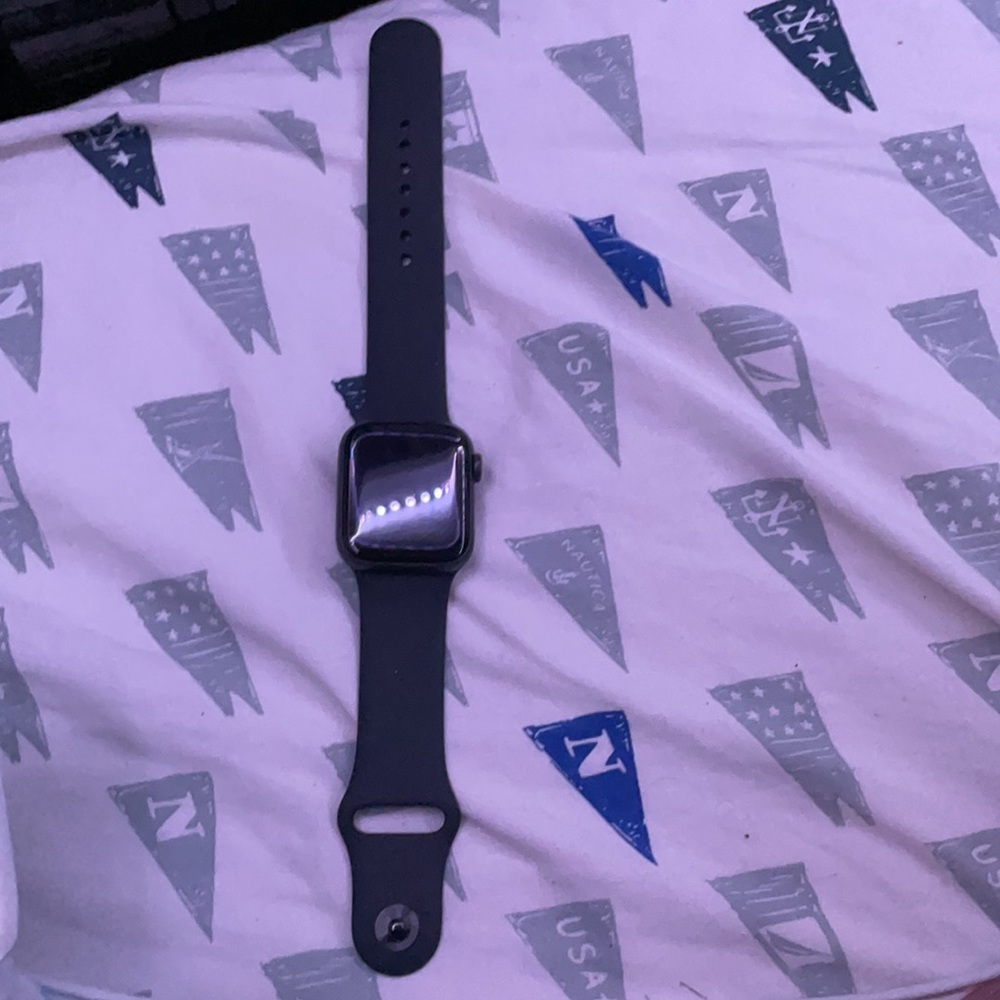 Apple Watch - Picture 2 of 3